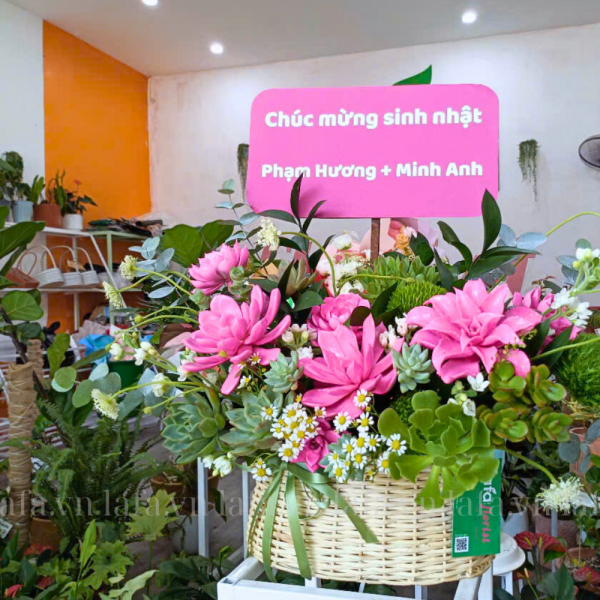 Giỏ hoa chúc mừng sinh nhật - Aura Xinh đẹp